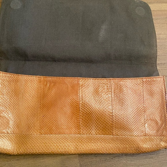 Beirn Womens Animal Print Striped Chained Strap Magnetic Clutch Handbag - Picture 8 of 9